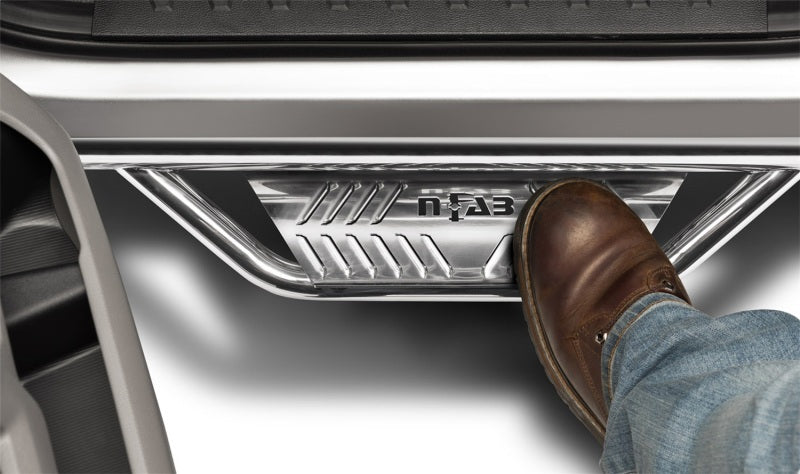 N-Fab Podium SS 05-14 Nissan Frontier King Cab - Polished Stainless - 3in