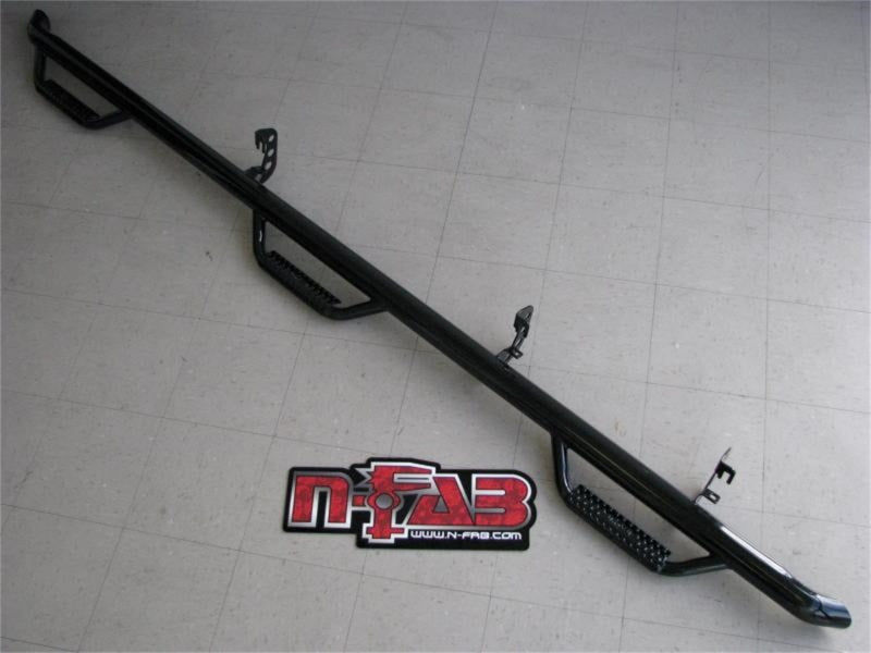 N-Fab Nerf Step 04-15 Nissan Titan Crew Cab 5.6ft Bed - Gloss Black - Bed Access - 3in