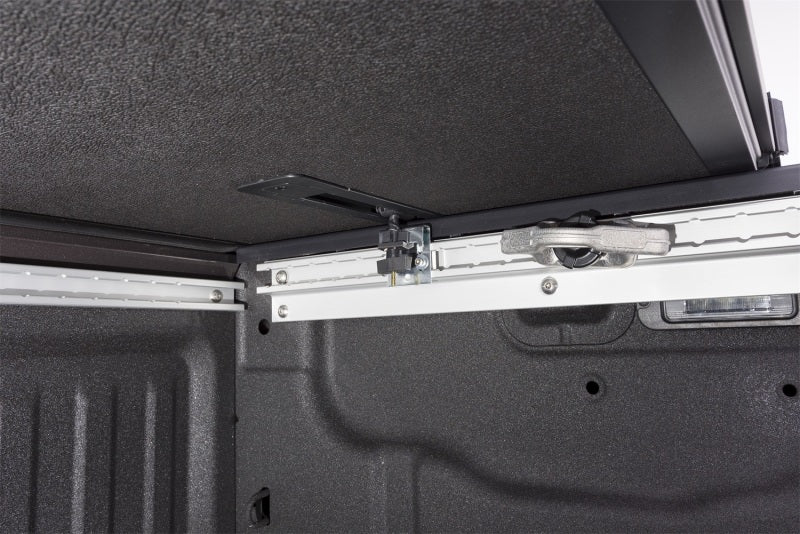 Extang 04-15 Nissan Titan (6.5ft) (w/ Rail System) Solid Fold 2.0