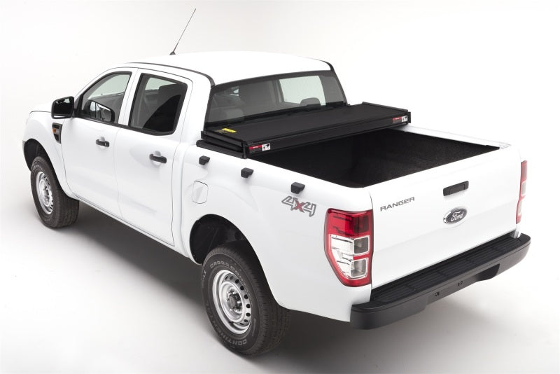 Extang 09-13 Nissan Frontier (6ft Bed) (w/ or w/o Track Sys) (6ft) Solid Fold 2.0