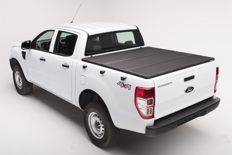 Extang 09-13 Nissan Frontier (6ft Bed) (w/ or w/o Track Sys) (6ft) Solid Fold 2.0